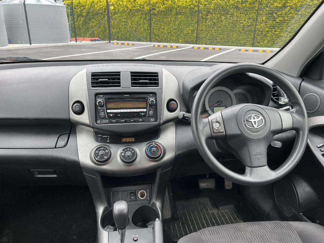 Photo '15' of Toyota Rav4 5A Photo '15' of Toyota Rav4 5A