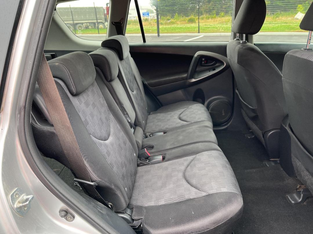 Photo '18' of Toyota Rav4 5A Photo '18' of Toyota Rav4 5A