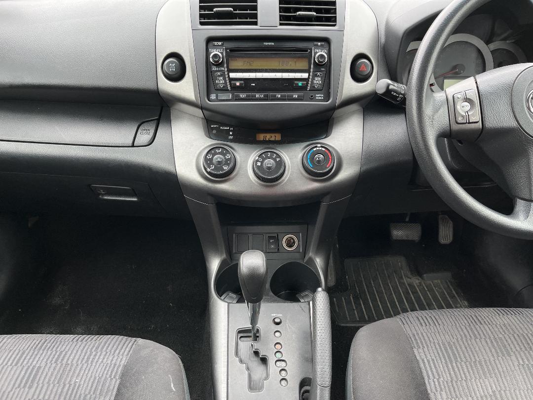 Photo '16' of Toyota Rav4 5A Photo '16' of Toyota Rav4 5A