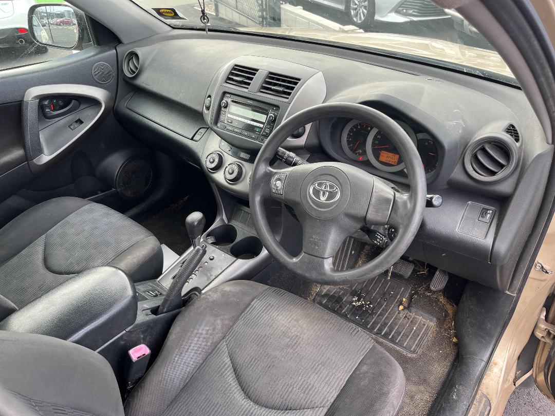 Photo '13' of Toyota Rav4 5A Photo '13' of Toyota Rav4 5A