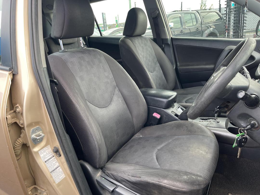 Photo '17' of Toyota Rav4 5A Photo '17' of Toyota Rav4 5A