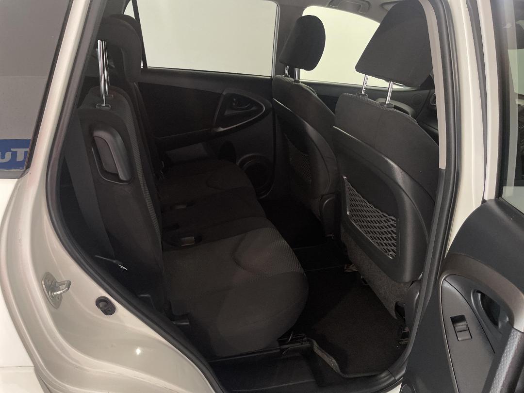 Photo '20' of Toyota Rav4 Photo '20' of Toyota Rav4