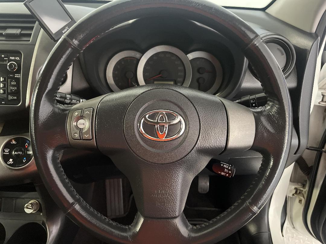 Photo '26' of Toyota Rav4 Photo '26' of Toyota Rav4