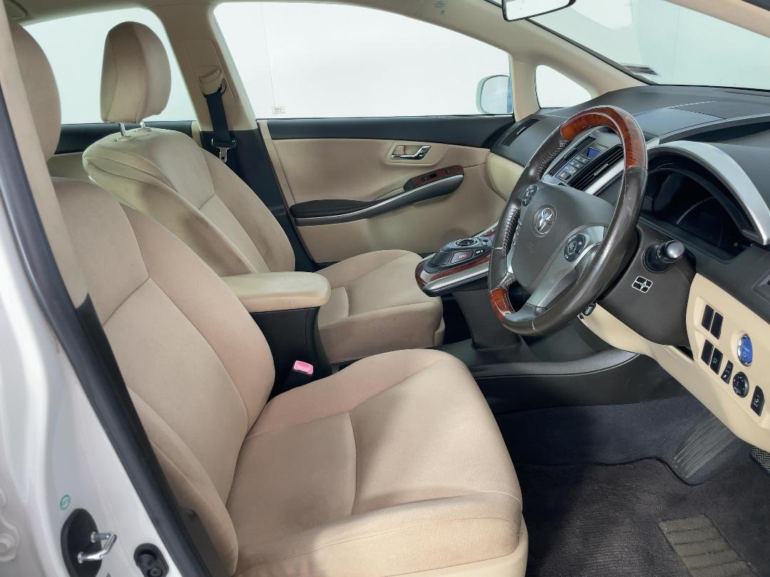 Photo '16' of Toyota SAI Photo '16' of Toyota SAI