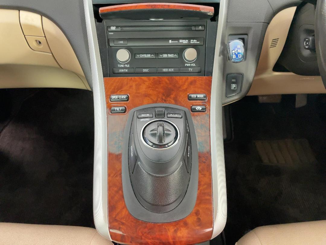 Photo '18' of Toyota SAI Photo '18' of Toyota SAI