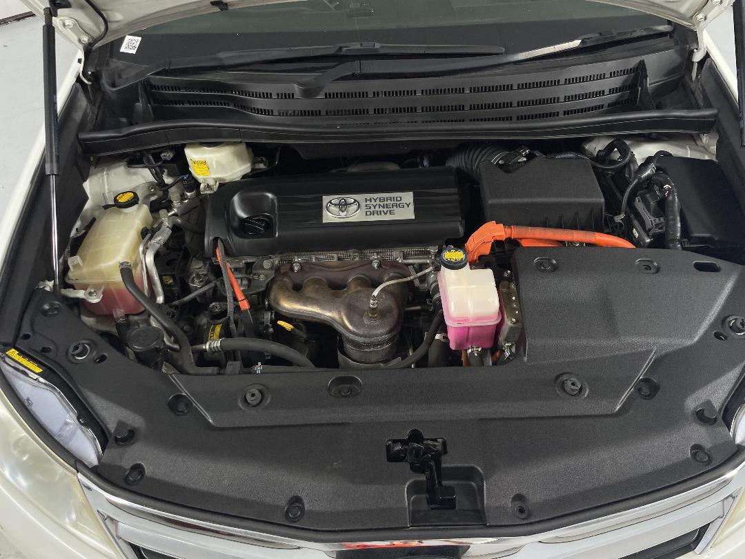 Photo '13' of Toyota SAI Photo '13' of Toyota SAI