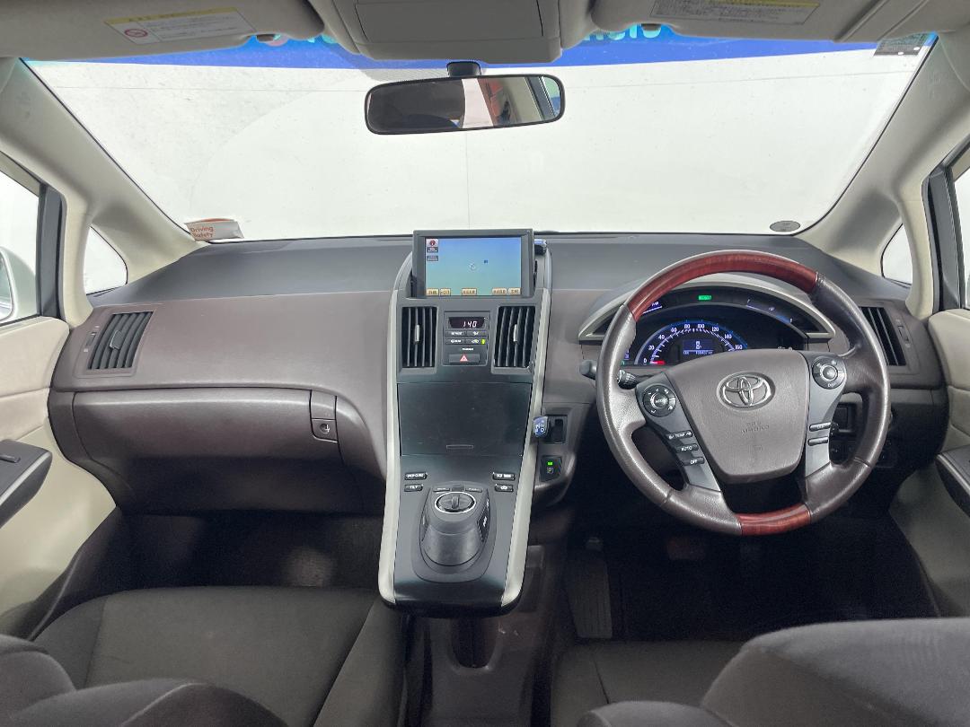 Photo '17' of Toyota SAI Photo '17' of Toyota SAI