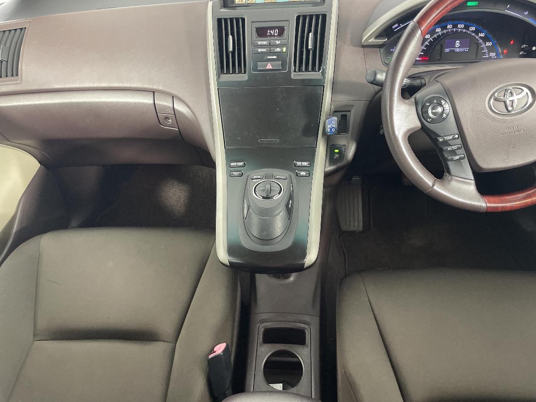 Photo '18' of Toyota SAI Photo '18' of Toyota SAI