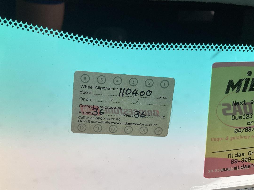 Photo '25' of Toyota SAI Photo '25' of Toyota SAI