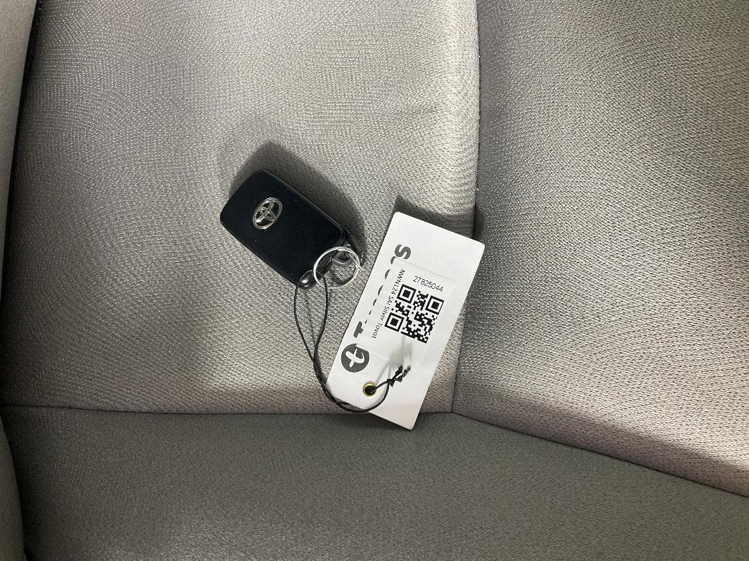 Photo '22' of Toyota SAI Photo '22' of Toyota SAI