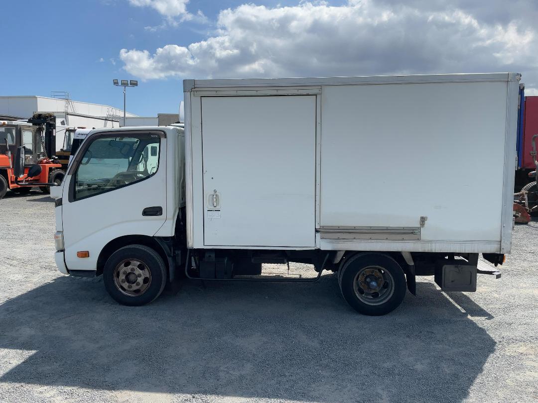 Photo '7' of Toyota Toyoace Chiller Photo '7' of Toyota Toyoace Chiller