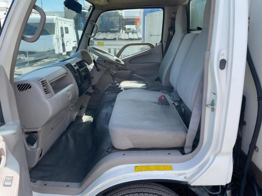 Photo '21' of Toyota Toyoace Chiller Photo '21' of Toyota Toyoace Chiller