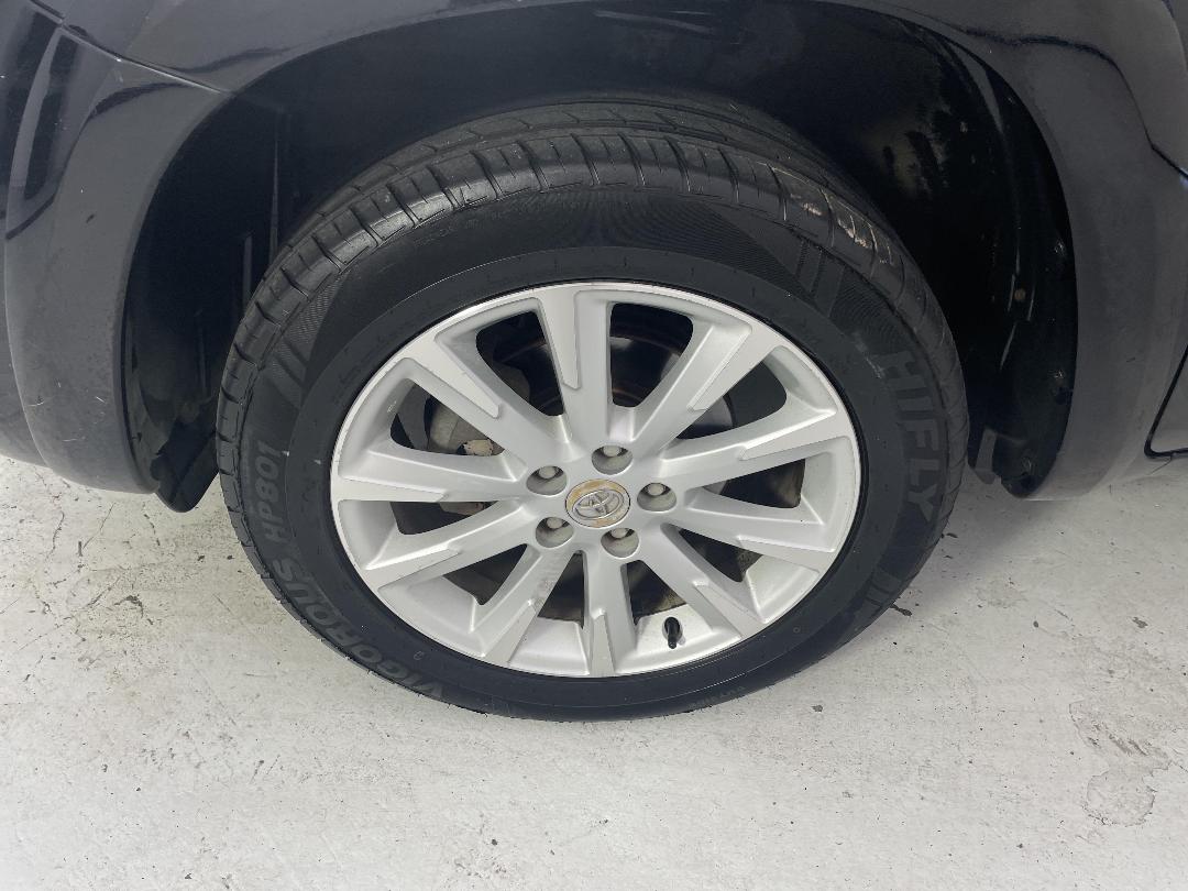 Photo '10' of Toyota Vanguard