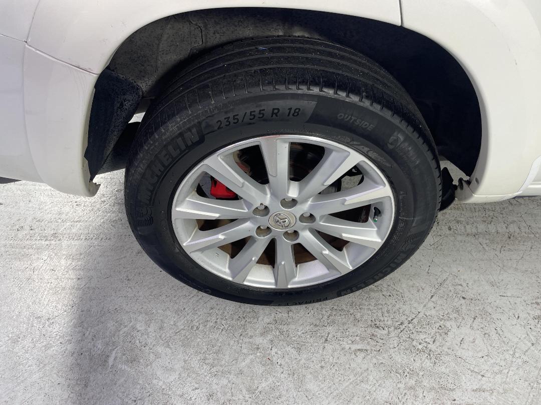 Photo '12' of Toyota Vanguard Photo '12' of Toyota Vanguard