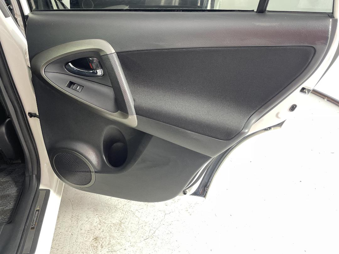 Photo '19' of Toyota Vanguard Photo '19' of Toyota Vanguard