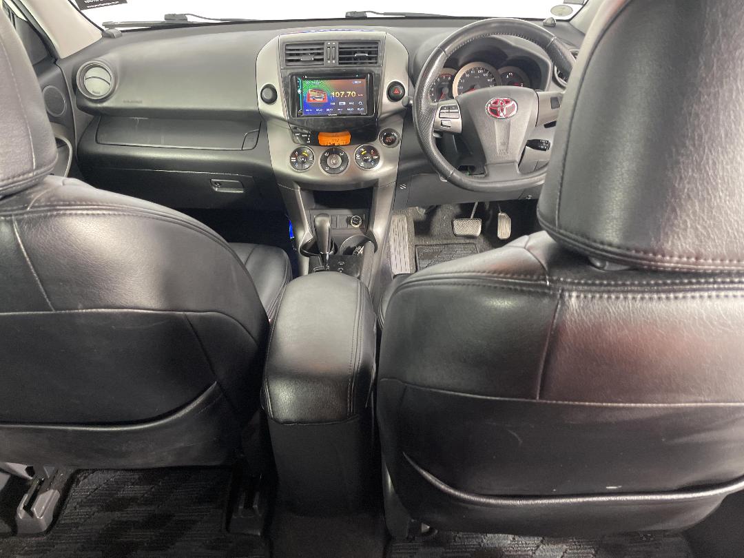 Photo '18' of Toyota Vanguard Photo '18' of Toyota Vanguard