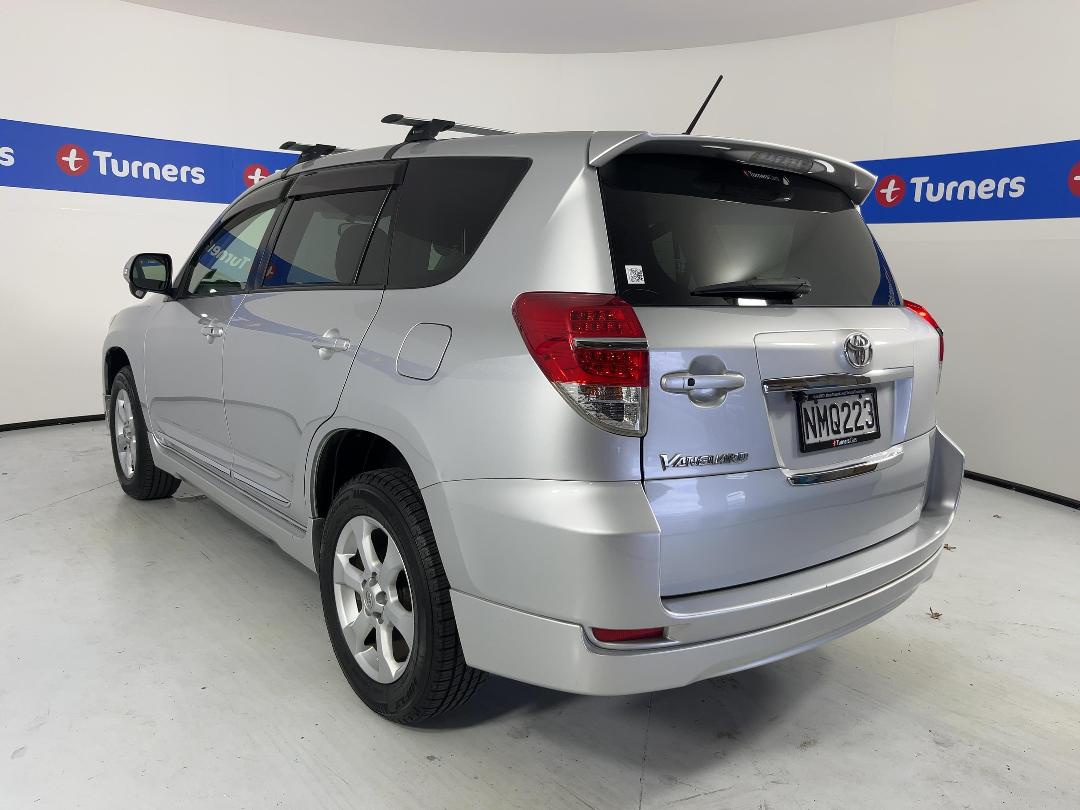 Photo '5' of Toyota Vanguard