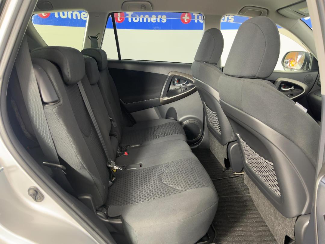 Photo '20' of Toyota Vanguard