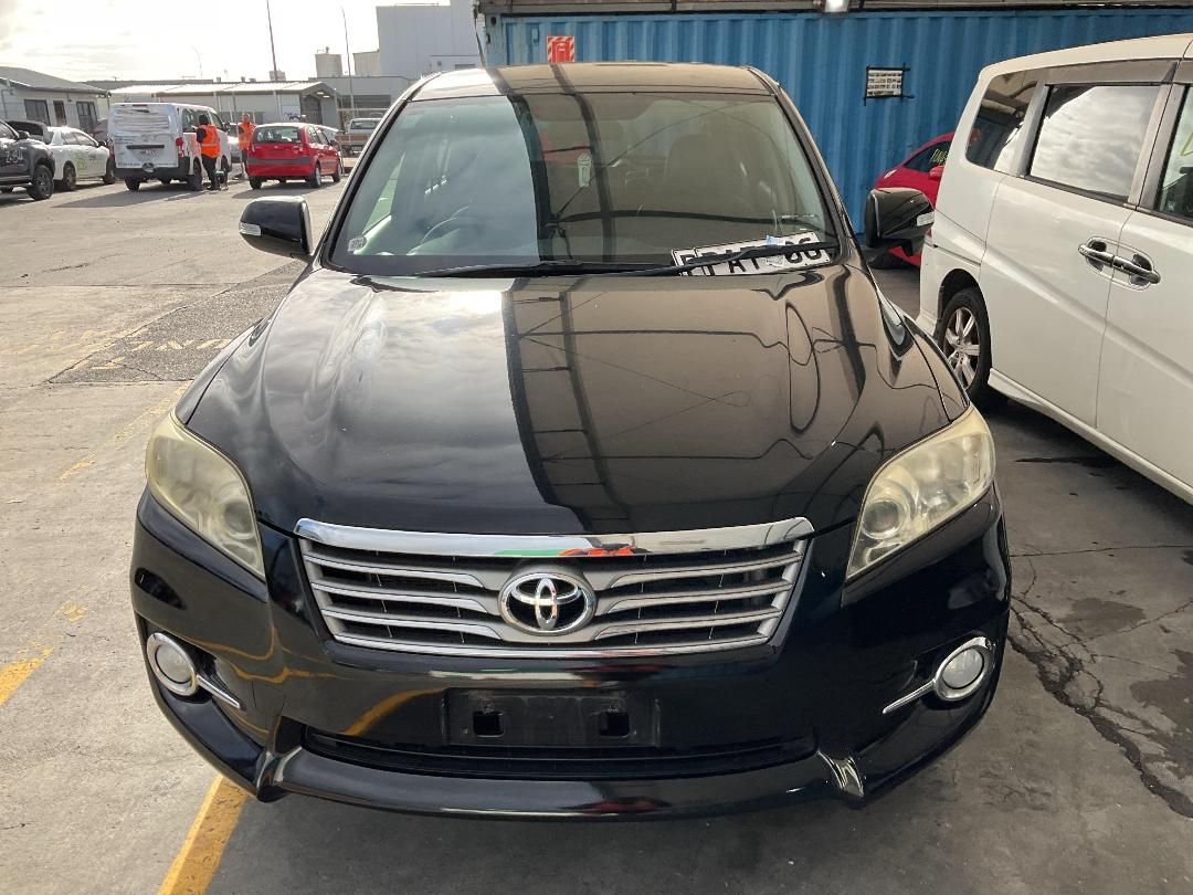 Photo '2' of Toyota Vanguard