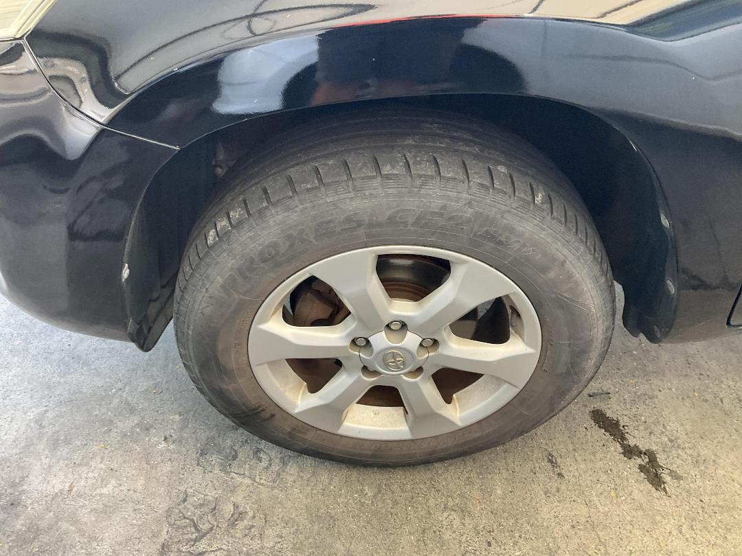 Photo '17' of Toyota Vanguard