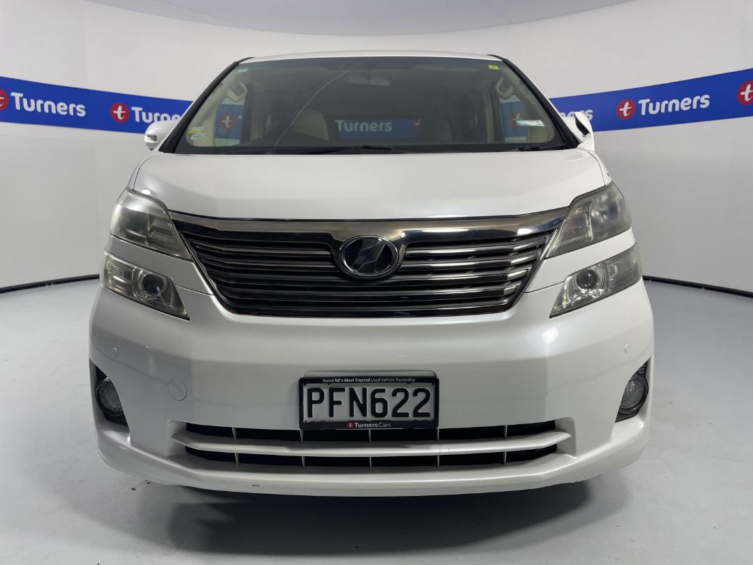 Photo '2' of Toyota Vellfire