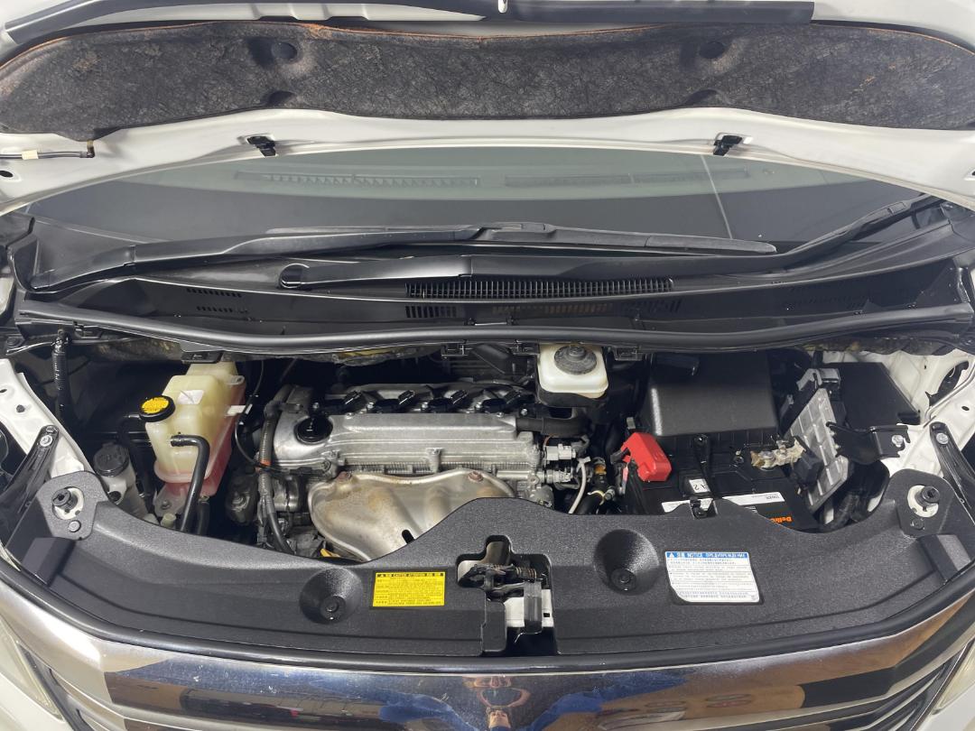 Photo '13' of Toyota Vellfire