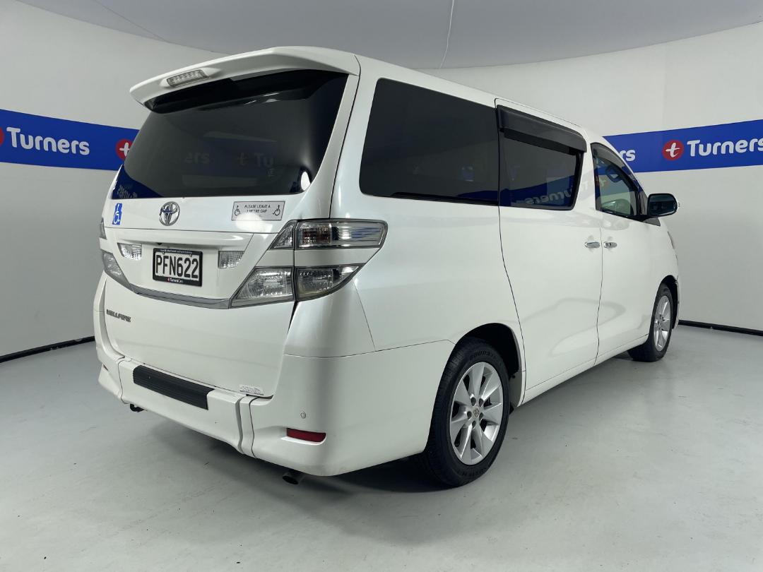 Photo '7' of Toyota Vellfire