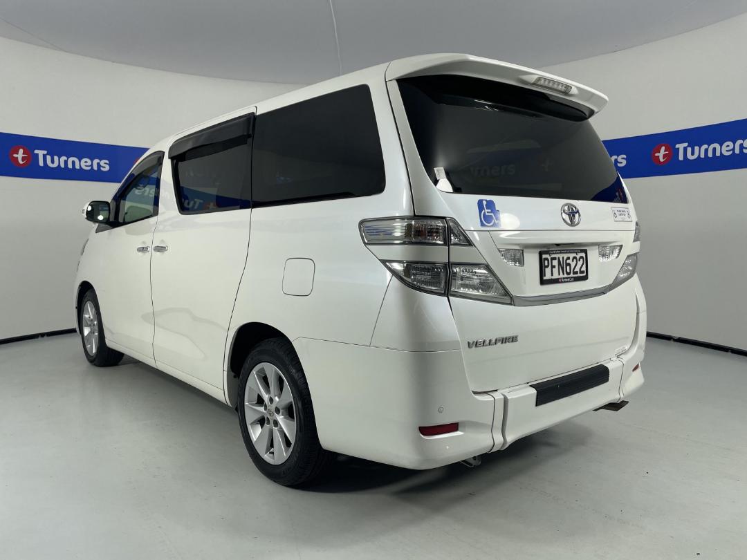 Photo '5' of Toyota Vellfire