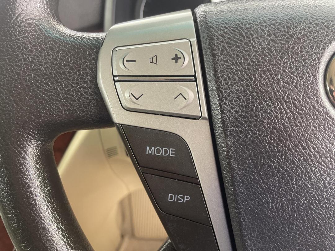 Photo '24' of Toyota Vellfire