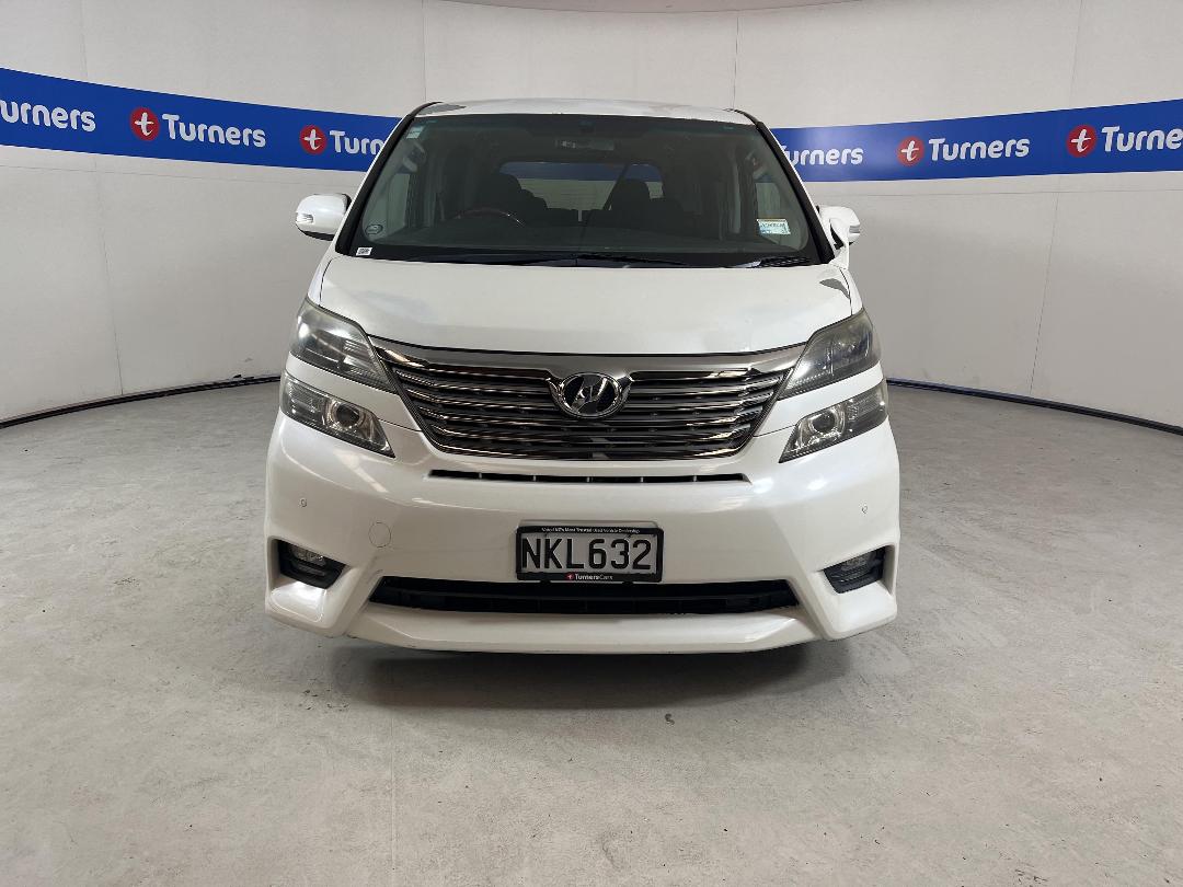 Photo '2' of Toyota Vellfire