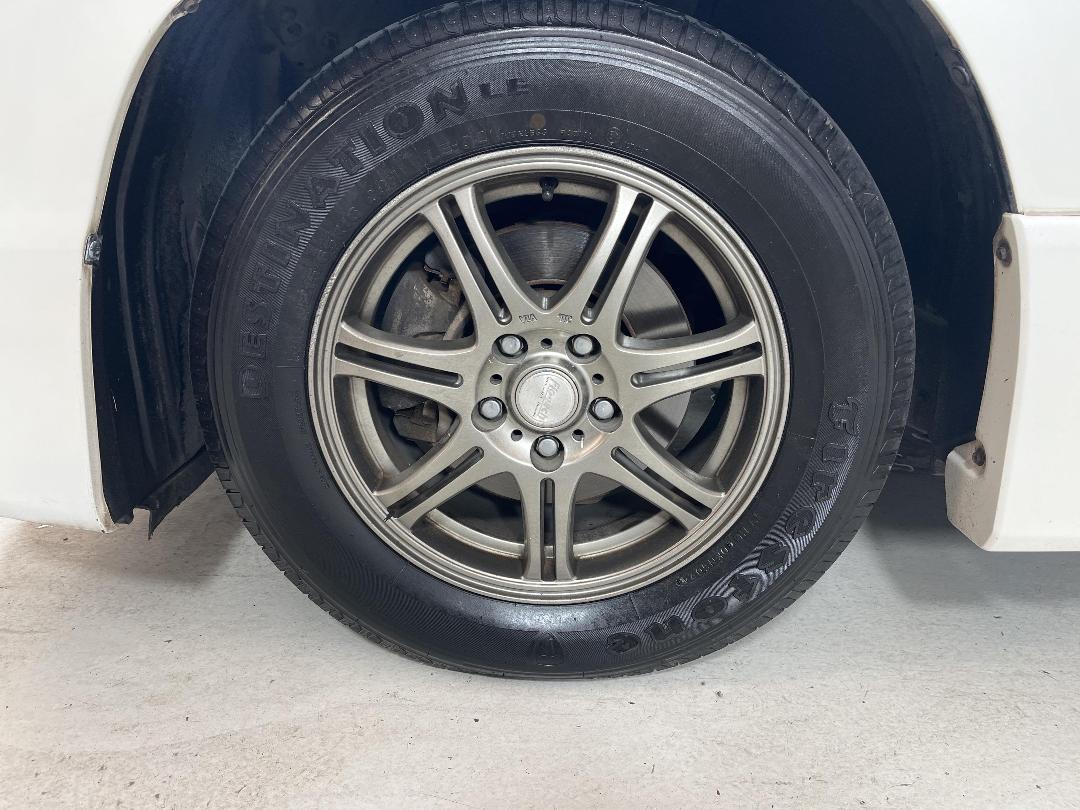 Photo '10' of Toyota Vellfire