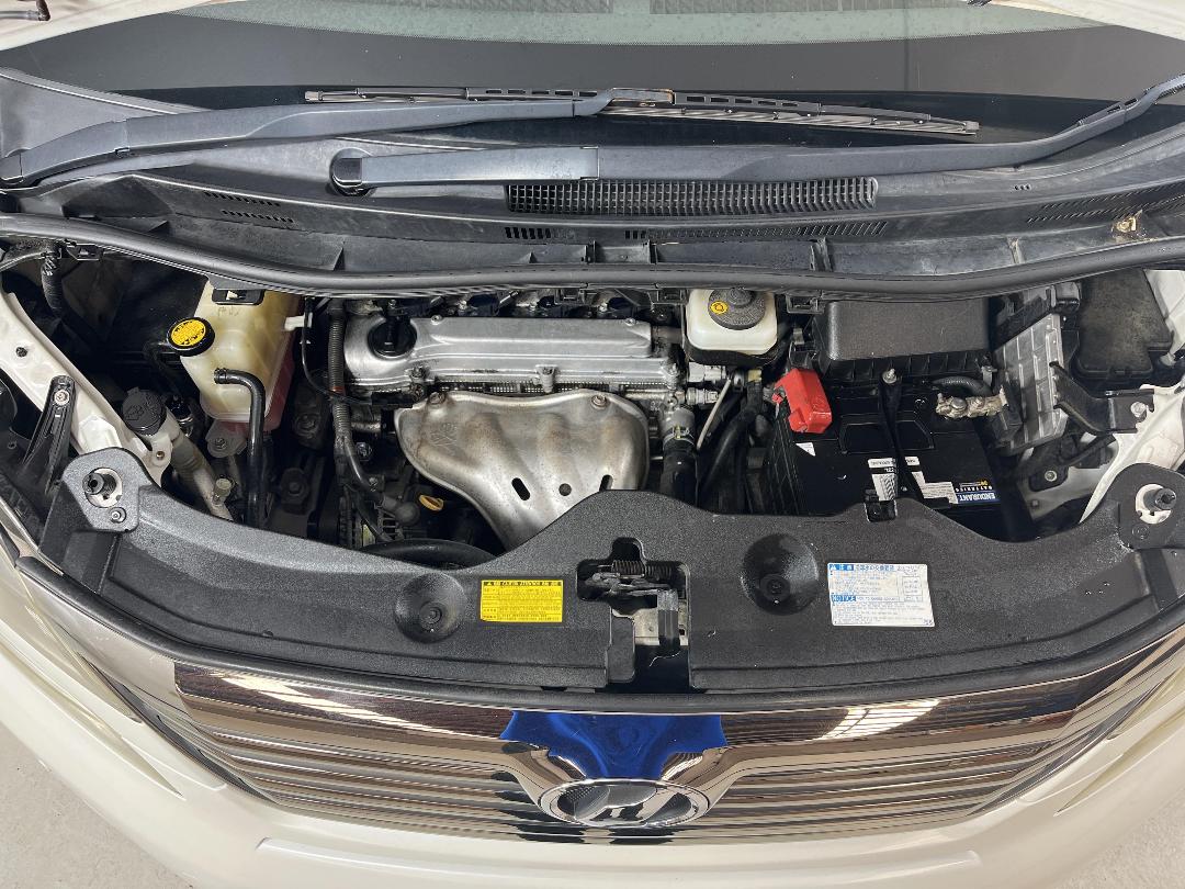 Photo '13' of Toyota Vellfire