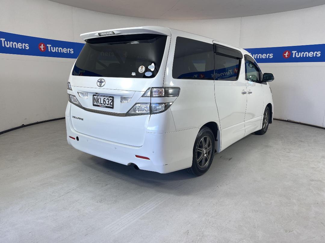 Photo '7' of Toyota Vellfire