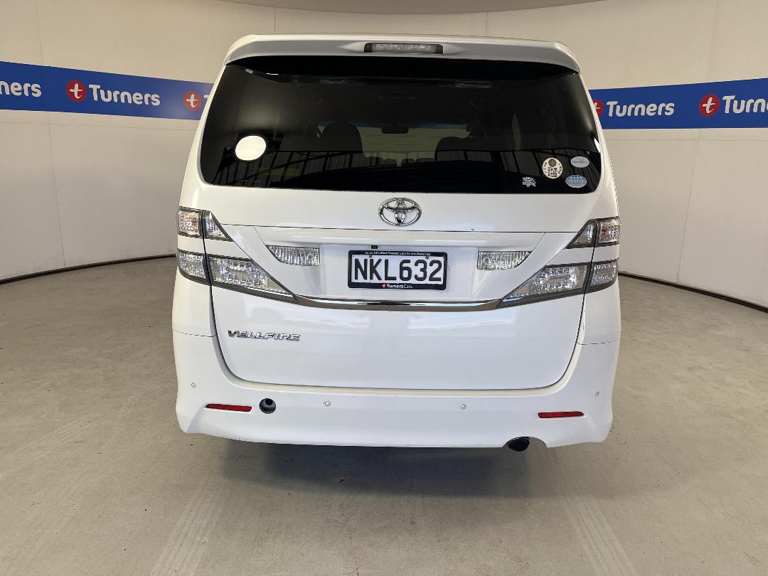 Photo '6' of Toyota Vellfire