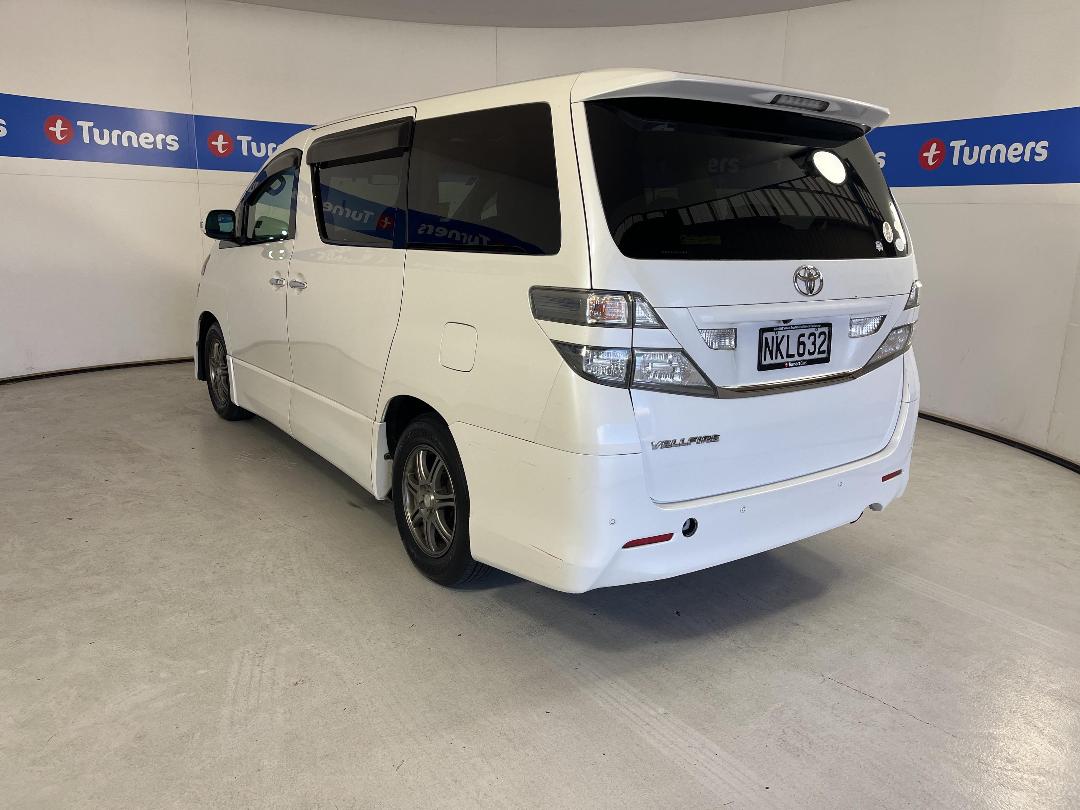 Photo '5' of Toyota Vellfire