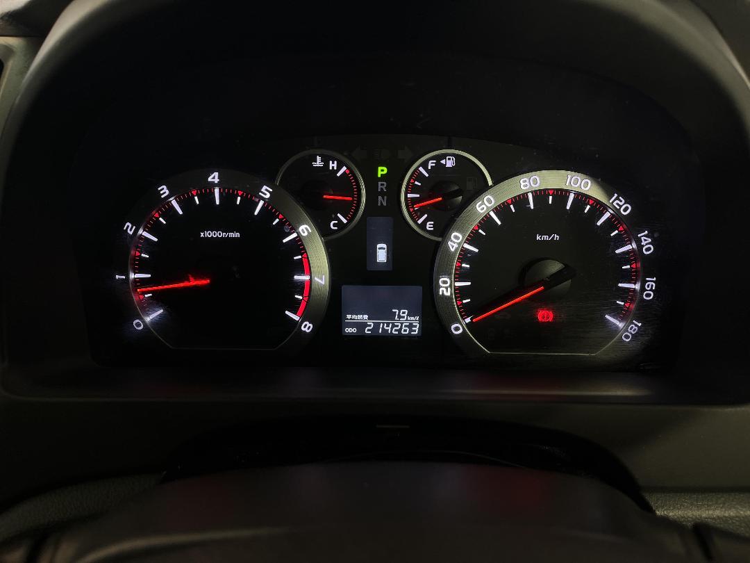 Photo '20' of Toyota Vellfire