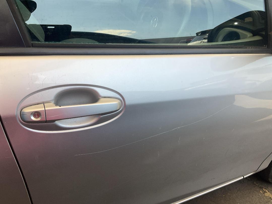 Photo '14' of Toyota Vitz