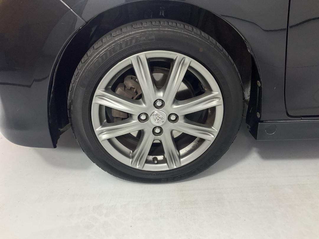 Photo '10' of Toyota Vitz