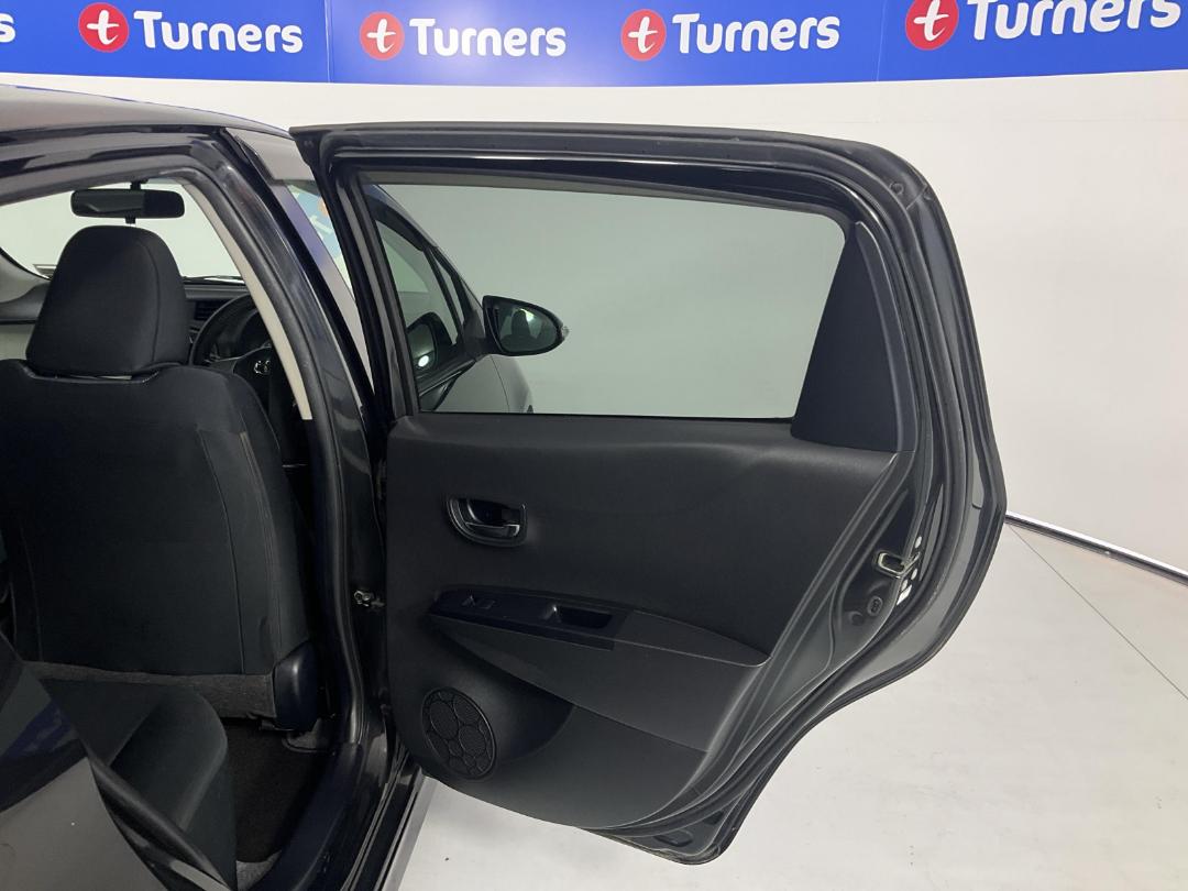 Photo '19' of Toyota Vitz