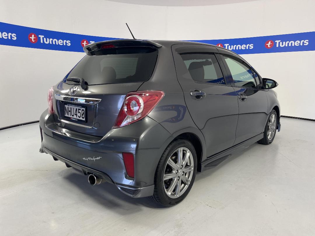 Photo '7' of Toyota Vitz Photo '7' of Toyota Vitz