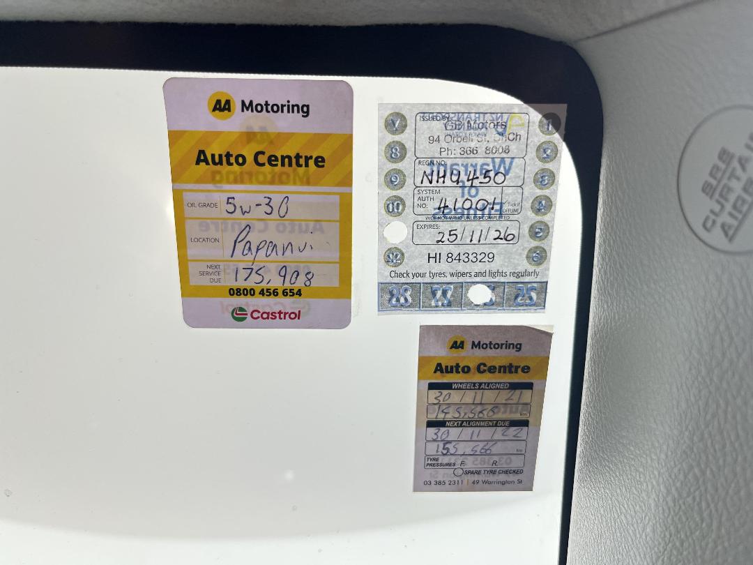 Photo '27' of Toyota Vitz Photo '27' of Toyota Vitz