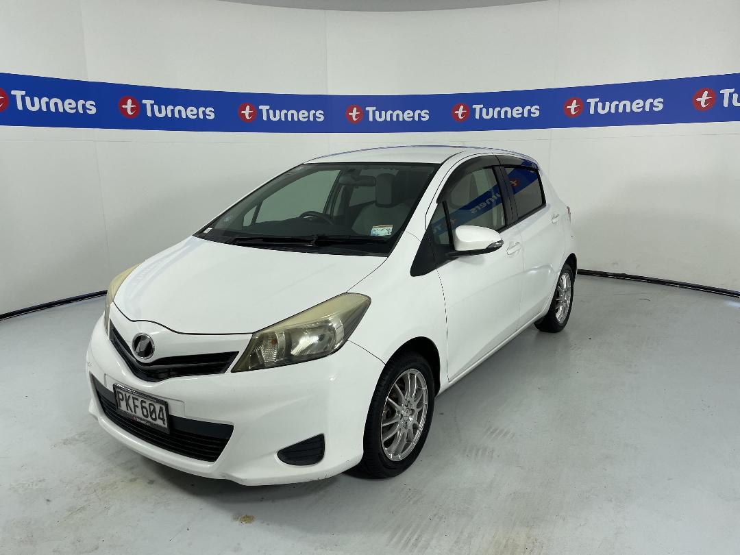 Photo '4' of Toyota Vitz Photo '4' of Toyota Vitz