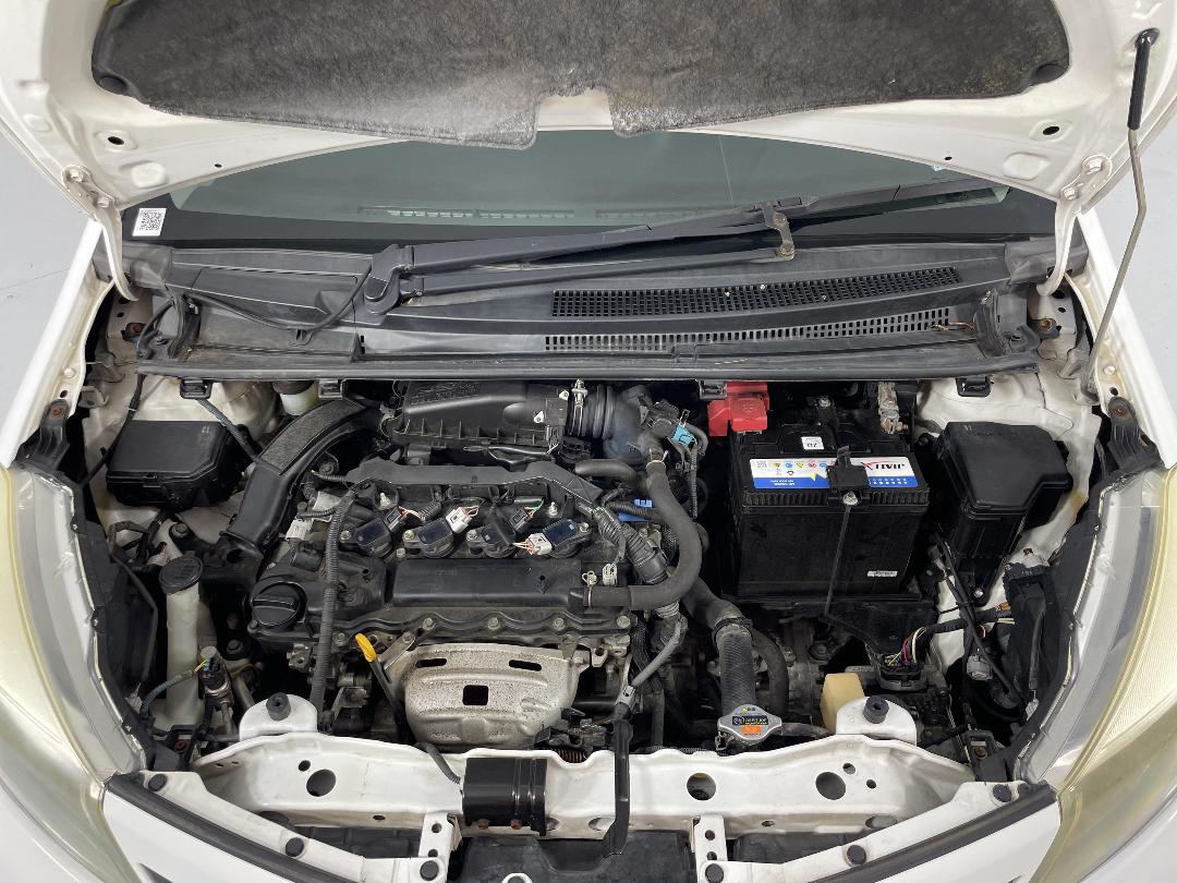 Photo '13' of Toyota Vitz Photo '13' of Toyota Vitz