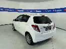 Thumbnail '5' of Toyota Vitz