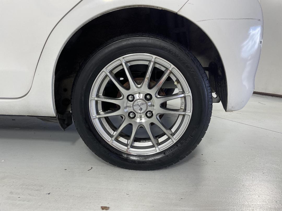 Photo '11' of Toyota Vitz Photo '11' of Toyota Vitz