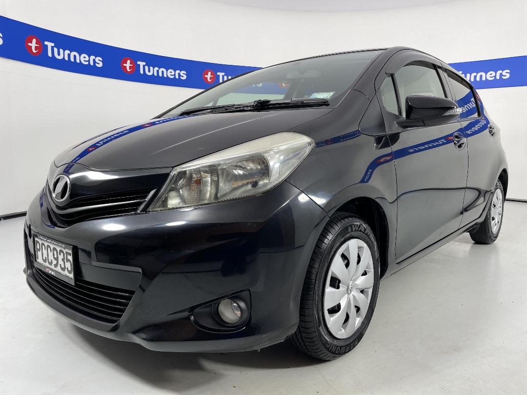 Photo '4' of Toyota Vitz Photo '4' of Toyota Vitz