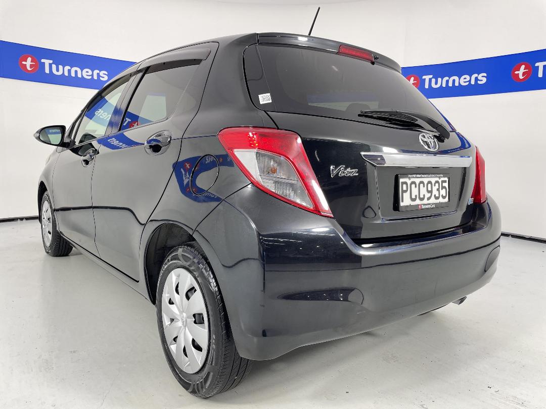 Photo '5' of Toyota Vitz Photo '5' of Toyota Vitz
