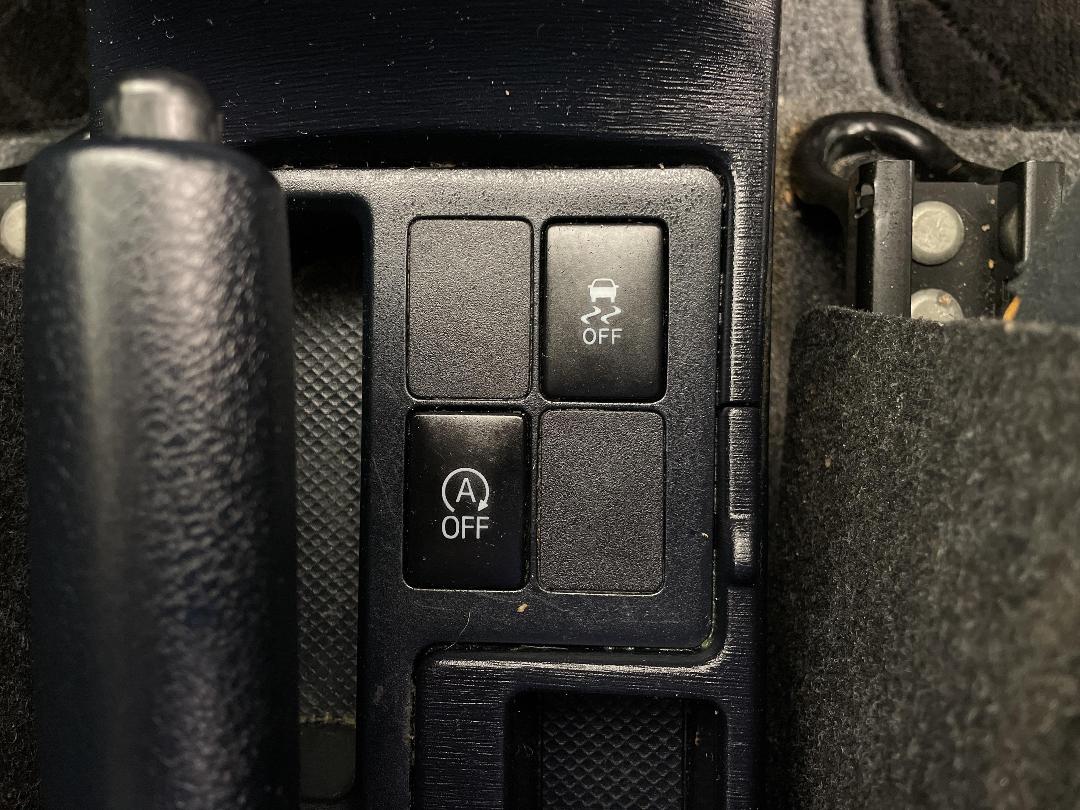 Photo '23' of Toyota Vitz Photo '23' of Toyota Vitz