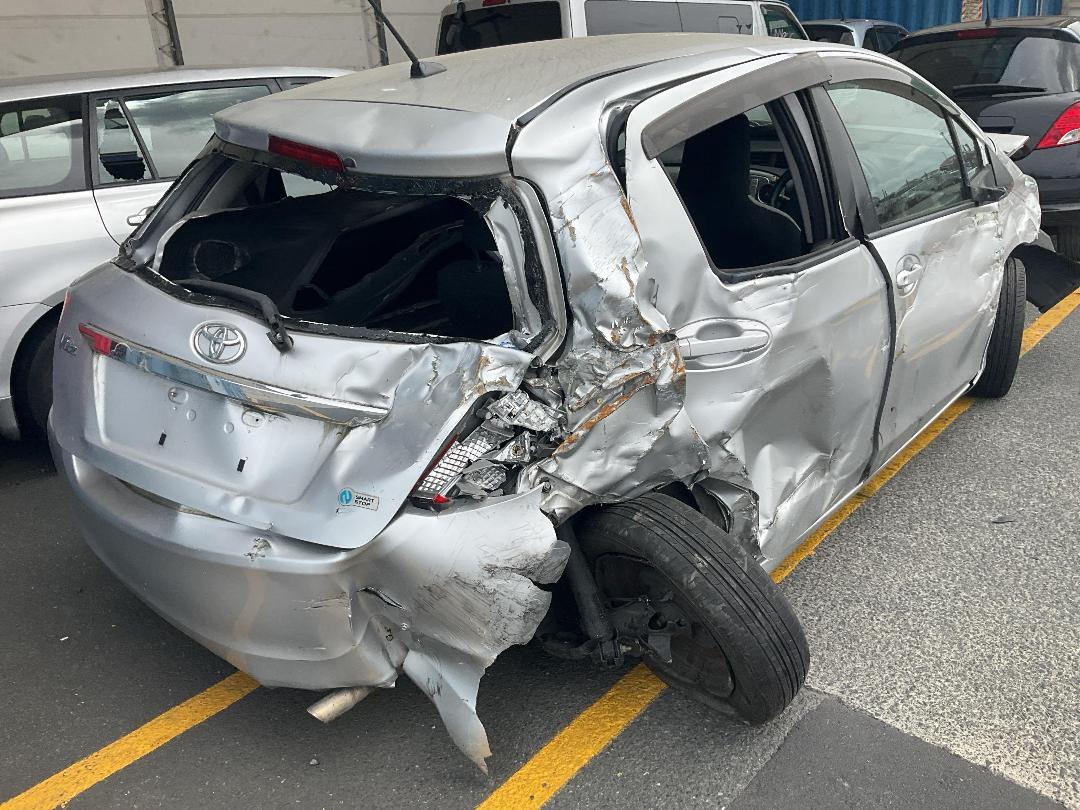 Photo '6' of Toyota Vitz