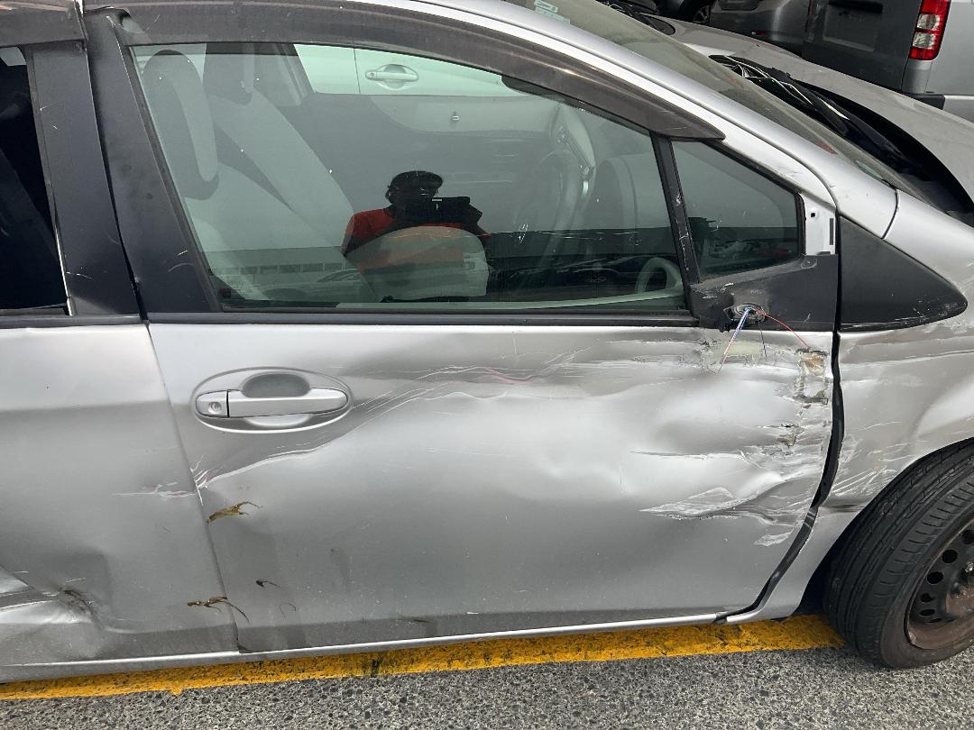 Photo '13' of Toyota Vitz